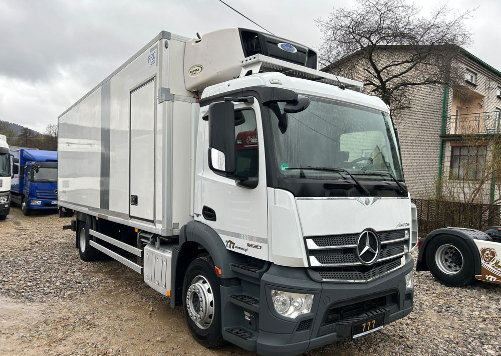 Mercedes-Benz Antos 1824 CARRIER SUPRA 1150 DRZWI + winda i drzwi boczne / 7.7m / z Holandii / KLIMA LEKKI / Axor man Tgm T1000-R THERMO King - Refrigerator truck: picture 1 Mercedes-Benz Antos 1824 CARRIER SUPRA 1150 DRZWI + winda i drzwi boczne / 7.7m / z Holandii / KLIMA LEKKI / Axor man Tgm T1000-R THERMO King - Refrigerator truck: picture 1