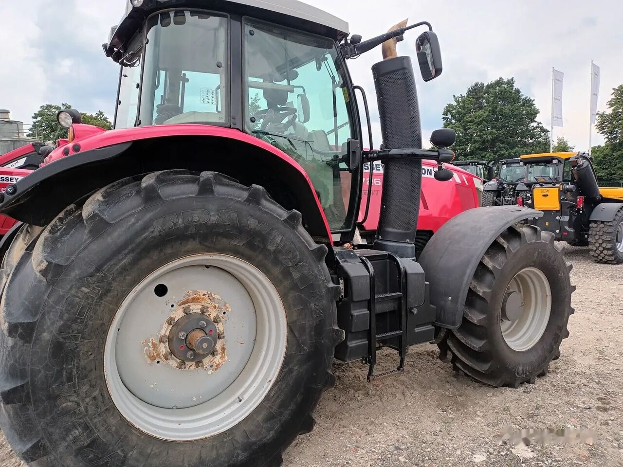 Massey Ferguson 7726 Dyna VT - Farm tractor: picture 2 Massey Ferguson 7726 Dyna VT - Farm tractor: picture 2