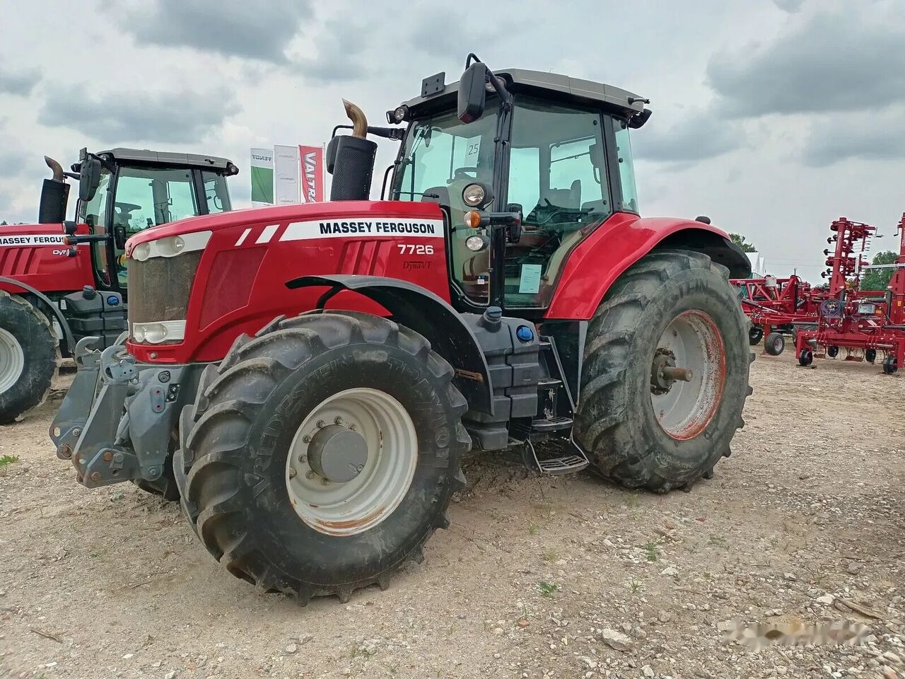 Massey Ferguson 7726 Dyna VT - Farm tractor: picture 5 Massey Ferguson 7726 Dyna VT - Farm tractor: picture 5