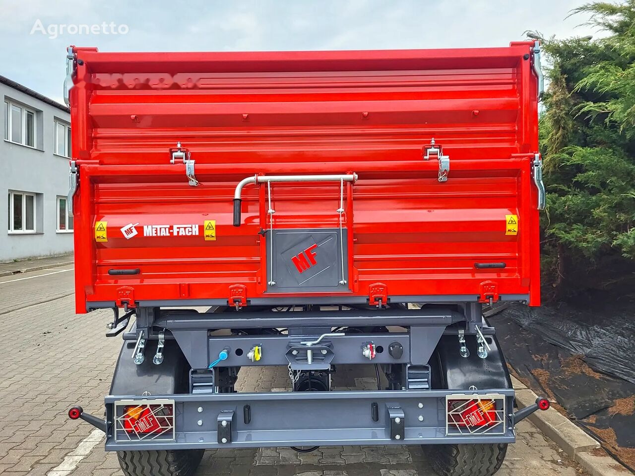 Metal-Fach T710/2 – 8t dwuosiowa - Farm tipping trailer/ Dumper: picture 3 Metal-Fach T710/2 – 8t dwuosiowa - Farm tipping trailer/ Dumper: picture 3