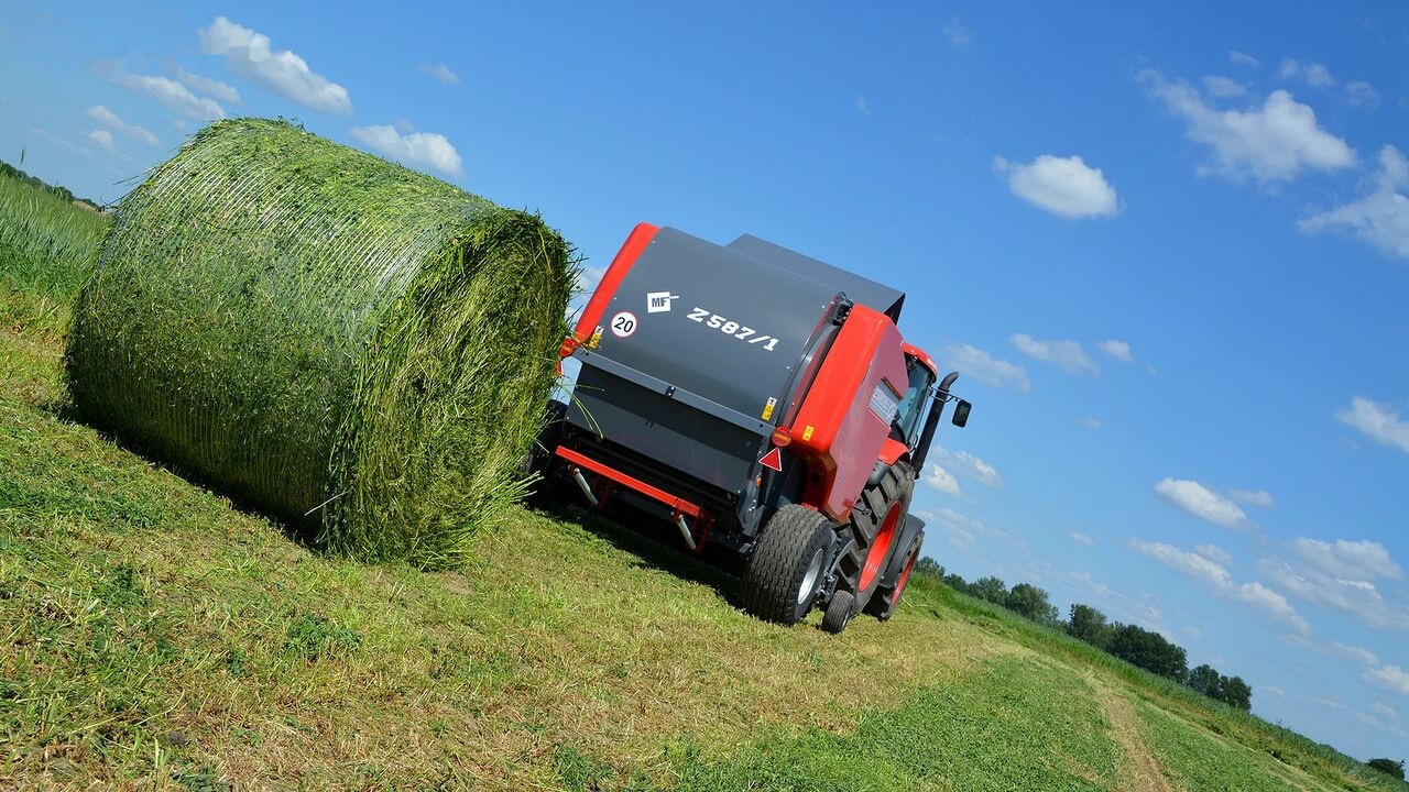 Metal-Fach Z587/1 - Round baler: picture 1 Metal-Fach Z587/1 - Round baler: picture 1