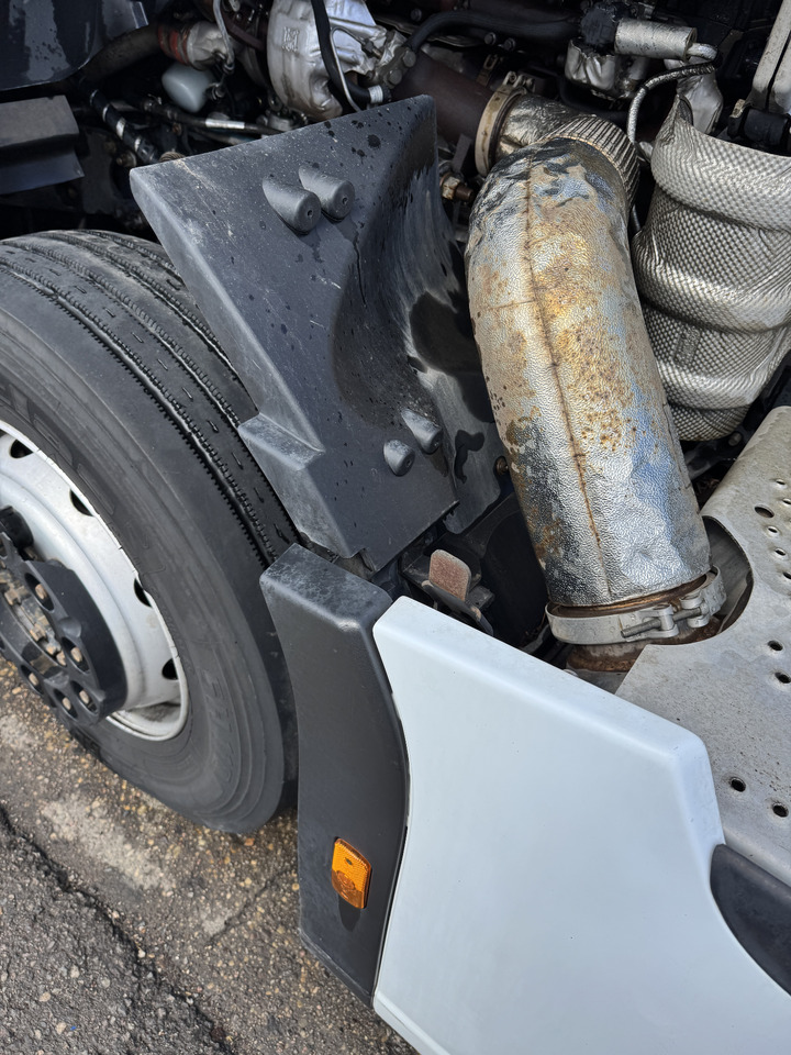 Ford F-Max - Fender: picture 1 Ford F-Max - Fender: picture 1