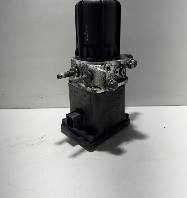 Mercedes-Benz Actros MP4 Antos Atego A0001405578 Mercedes-Benz Actros MP4 Antos Atego - Muffler/ Exhaust system for Truck: picture 1 Mercedes-Benz Actros MP4 Antos Atego A0001405578 Mercedes-Benz Actros MP4 Antos Atego - Muffler/ Exhaust system for Truck: picture 1