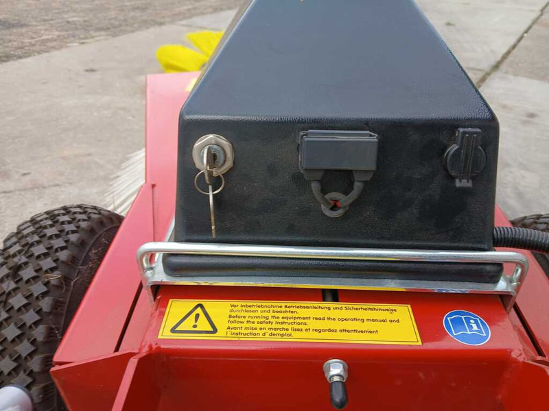 Limpar FKL-E5 - Road sweeper: picture 2 Limpar FKL-E5 - Road sweeper: picture 2