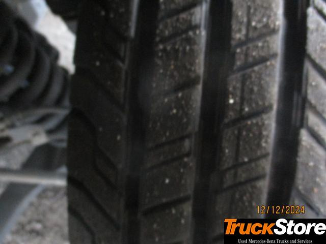 FUSO Canter 3C15 - Box truck: picture 5 FUSO Canter 3C15 - Box truck: picture 5