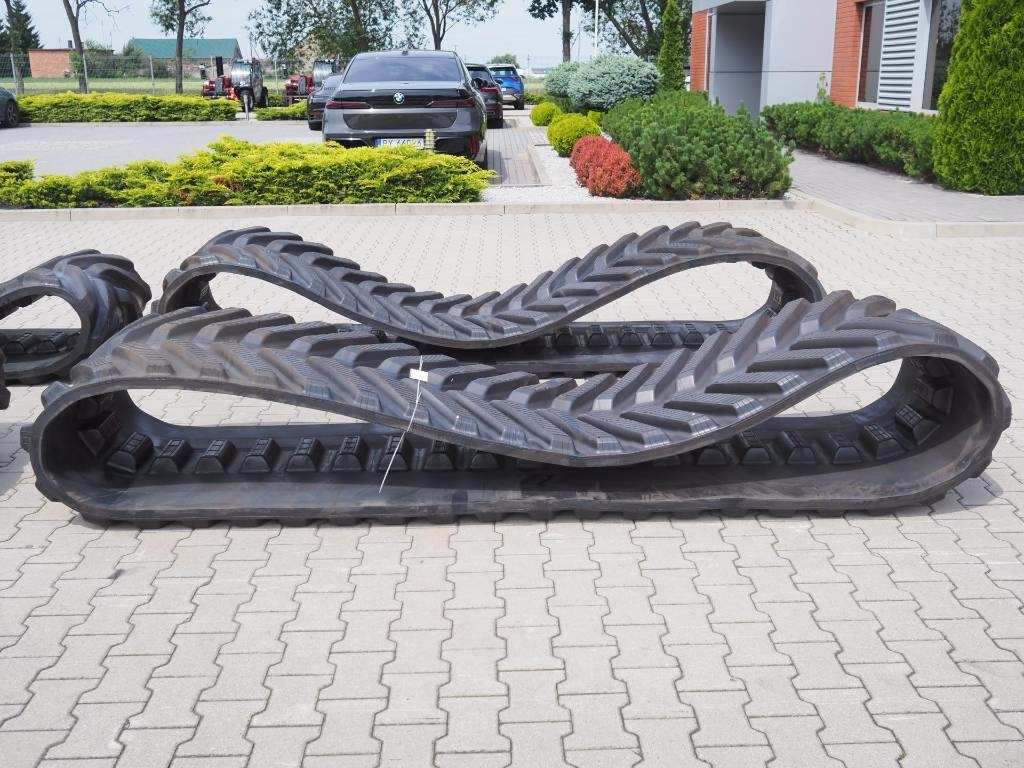 Case IH Quadrtac, Rubber belt / track, 762 mm, 30" - Track for Agricultural machinery: picture 3 Case IH Quadrtac, Rubber belt / track, 762 mm, 30" - Track for Agricultural machinery: picture 3