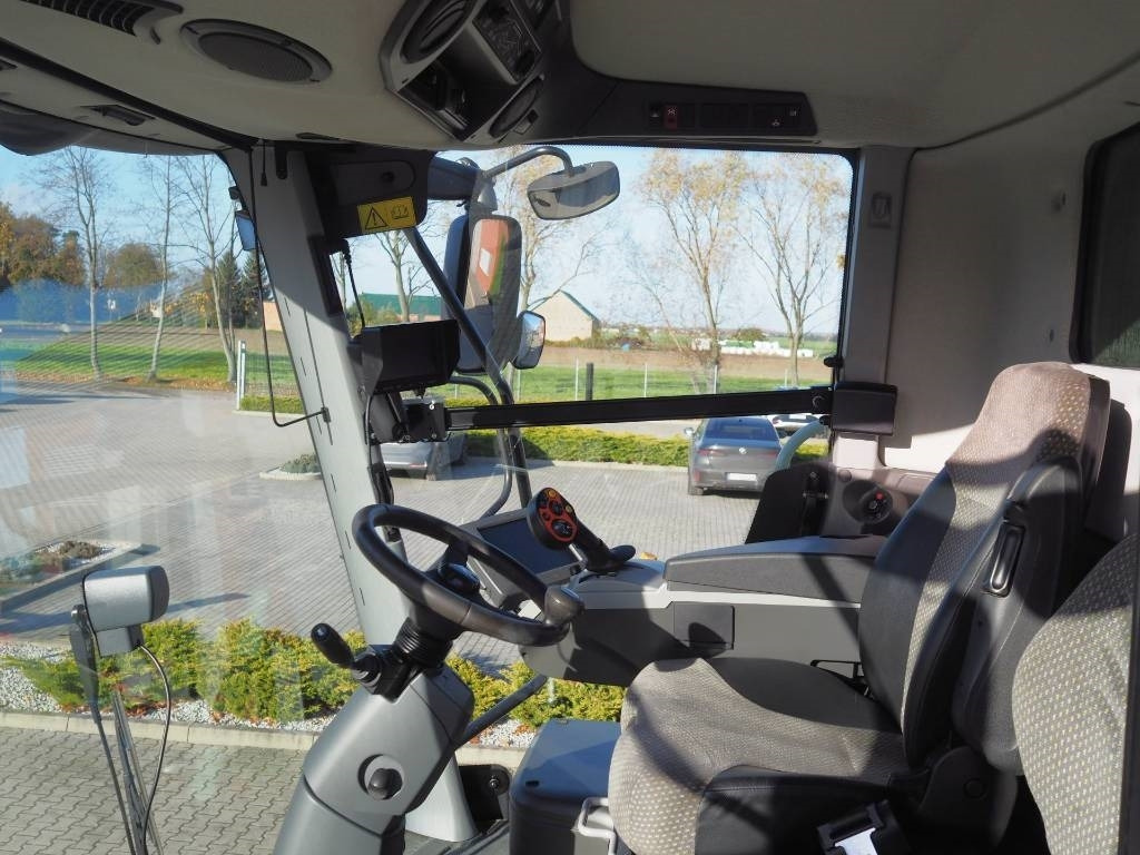 Claas Lexion 770TT 4x4 + V1200 - Combine harvester: picture 5 Claas Lexion 770TT 4x4 + V1200 - Combine harvester: picture 5