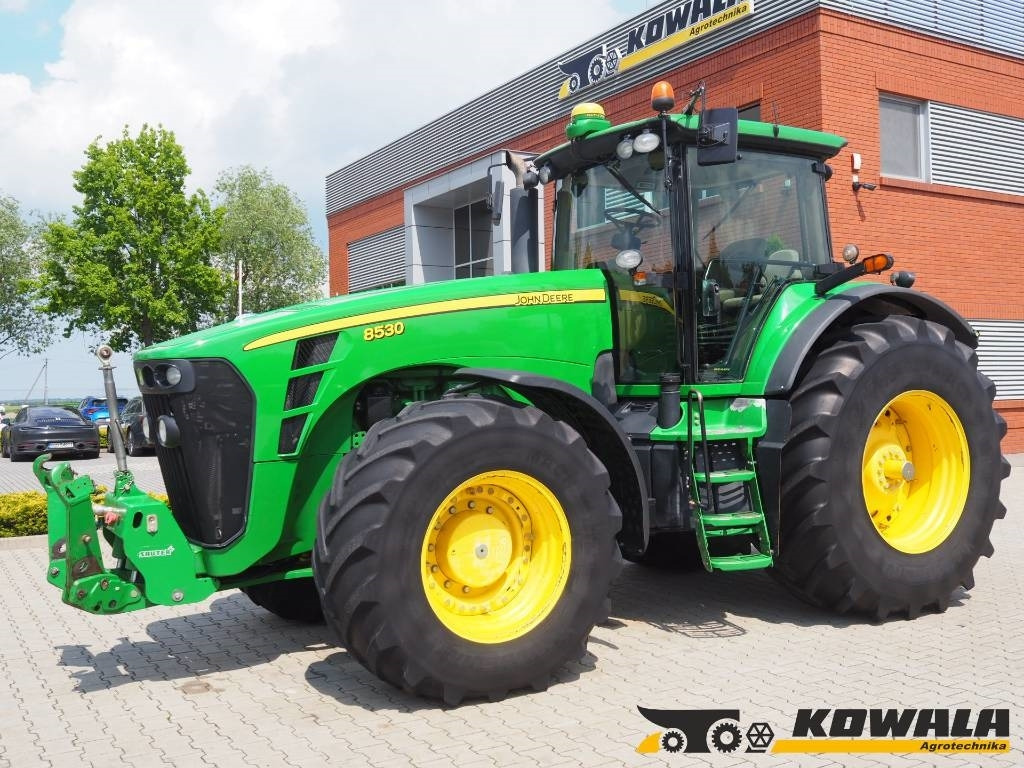 John Deere 8530 GPS - Farm tractor: picture 1 John Deere 8530 GPS - Farm tractor: picture 1