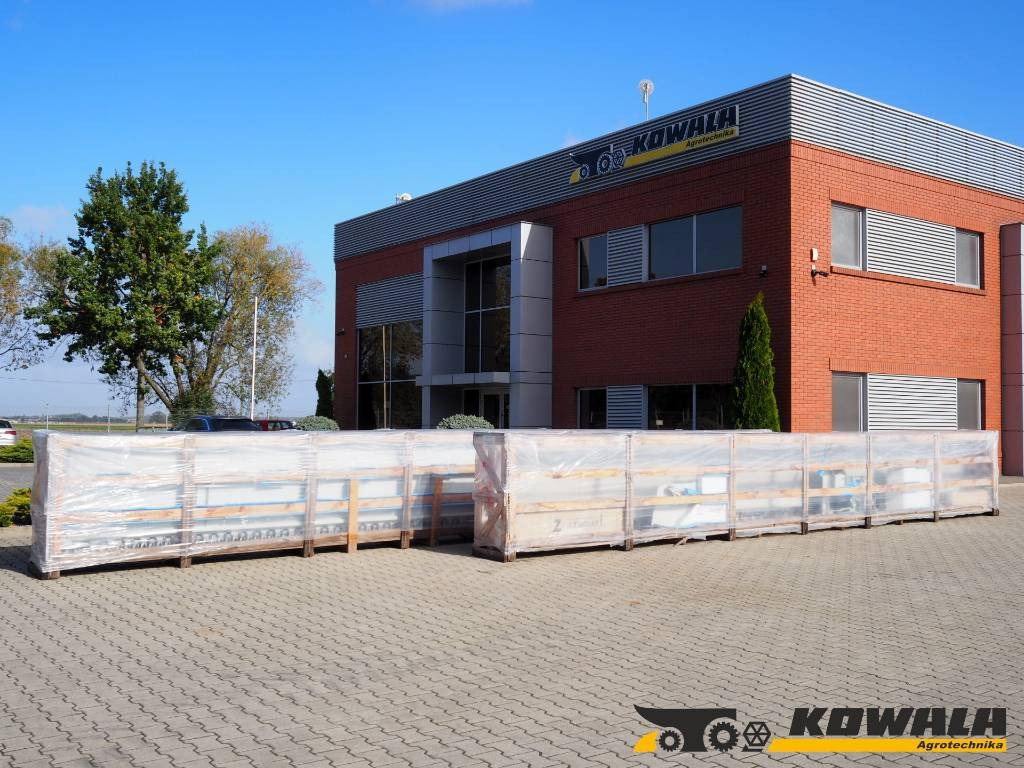 Ziegler - rapeseed extension, Claas C900, C750, C660, C600 - Harvester attachment: picture 1 Ziegler - rapeseed extension, Claas C900, C750, C660, C600 - Harvester attachment: picture 1