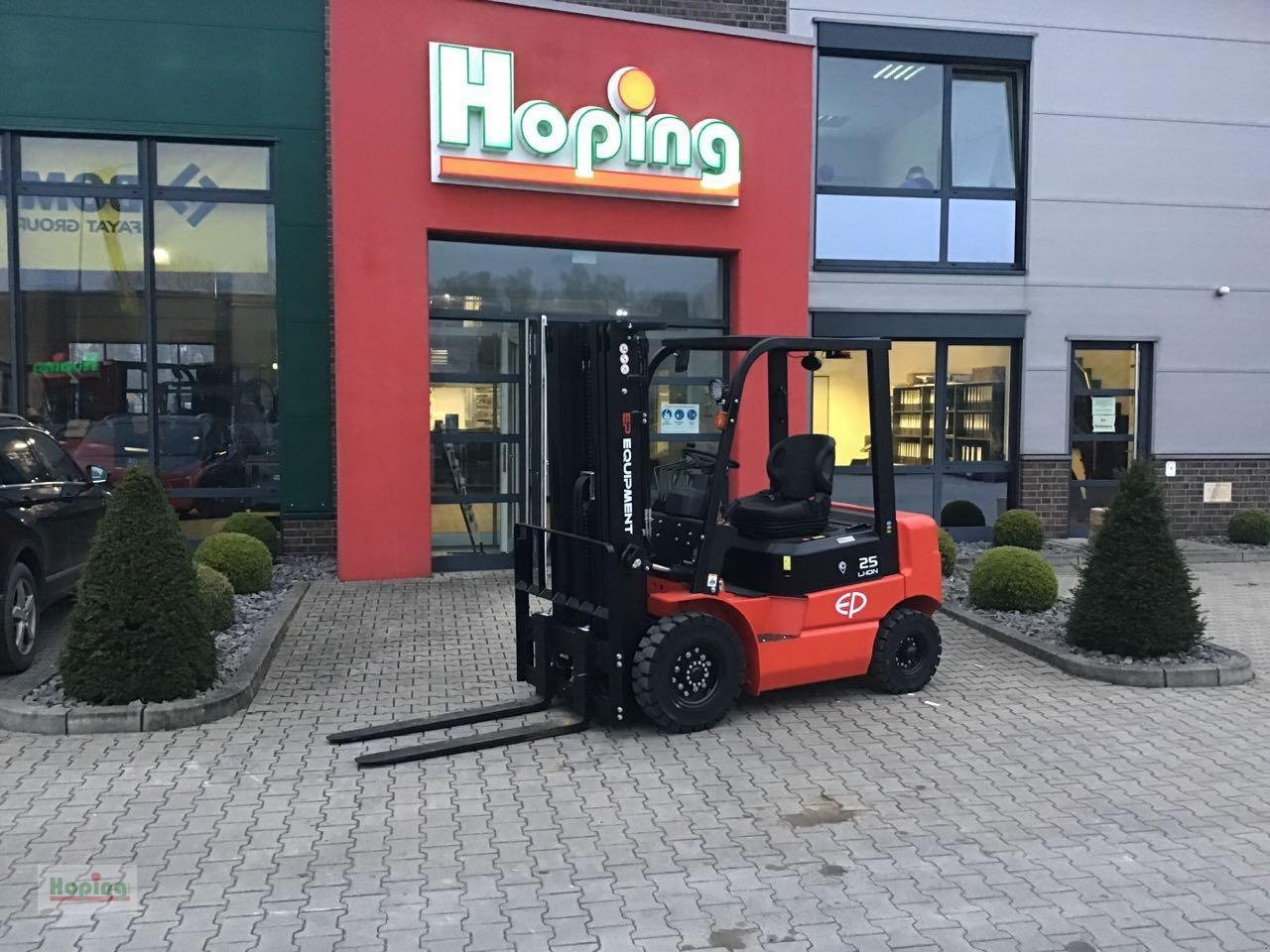 EP Equipment EFL 252 - Electric forklift: picture 1 EP Equipment EFL 252 - Electric forklift: picture 1