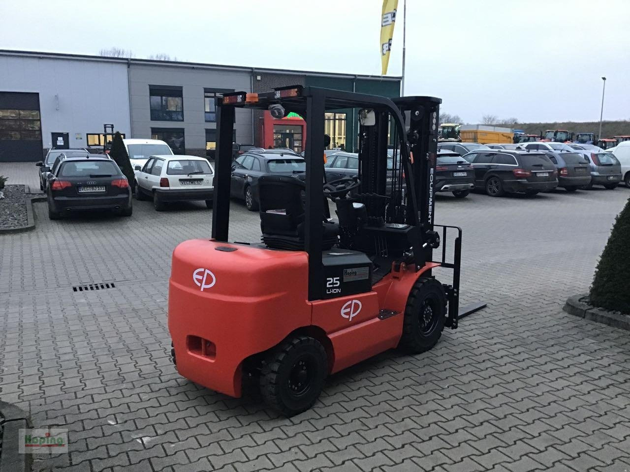 EP Equipment EFL 252 - Electric forklift: picture 3 EP Equipment EFL 252 - Electric forklift: picture 3