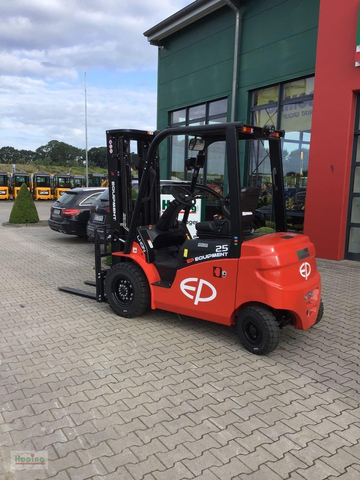 EP Equipment EFL253 - Electric forklift: picture 3 EP Equipment EFL253 - Electric forklift: picture 3
