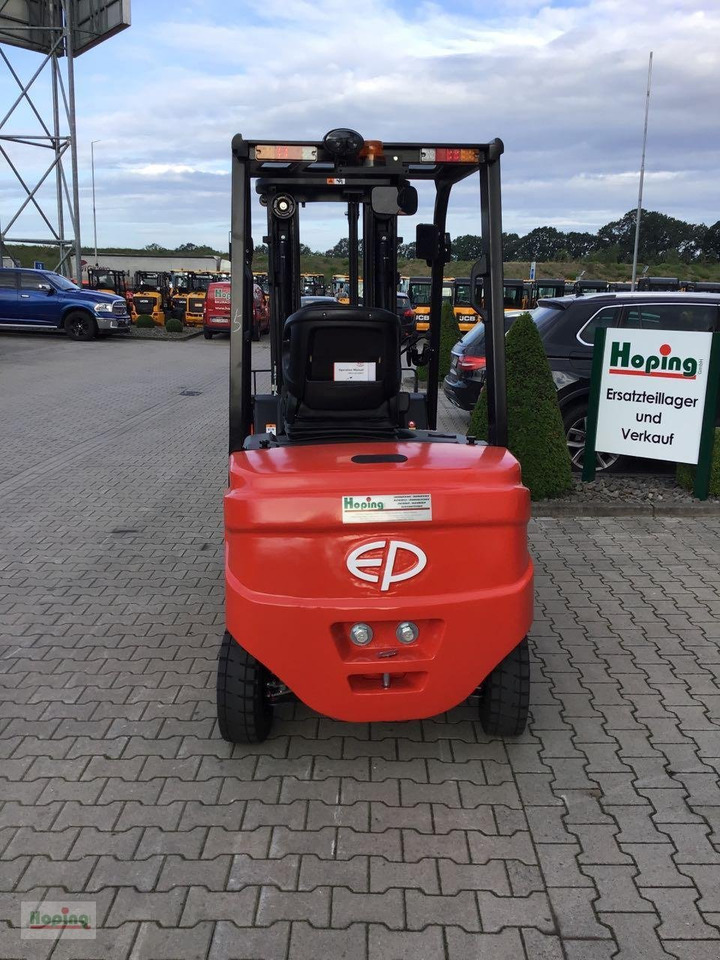 EP Equipment EFL303 - Electric forklift: picture 4 EP Equipment EFL303 - Electric forklift: picture 4