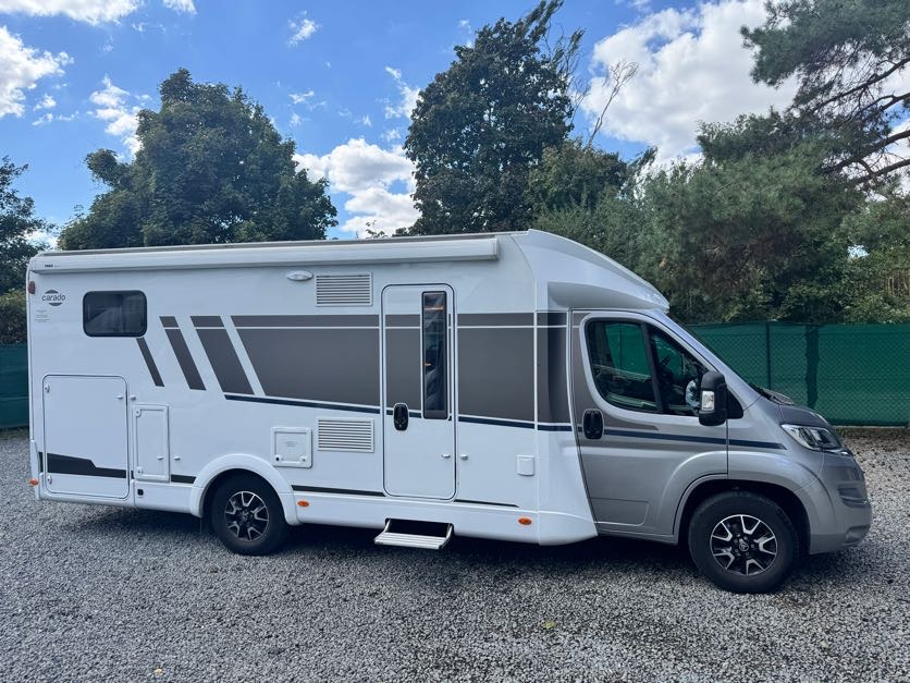 CARADO T447 PRO+ , camera, radio, awning, bike holder, LPG, ALU - Semi-integrated motorhome: picture 1 CARADO T447 PRO+ , camera, radio, awning, bike holder, LPG, ALU - Semi-integrated motorhome: picture 1