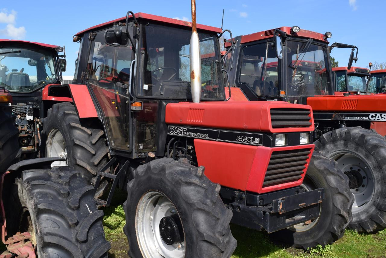 Case-IH 844 XL - Farm tractor: picture 1 Case-IH 844 XL - Farm tractor: picture 1