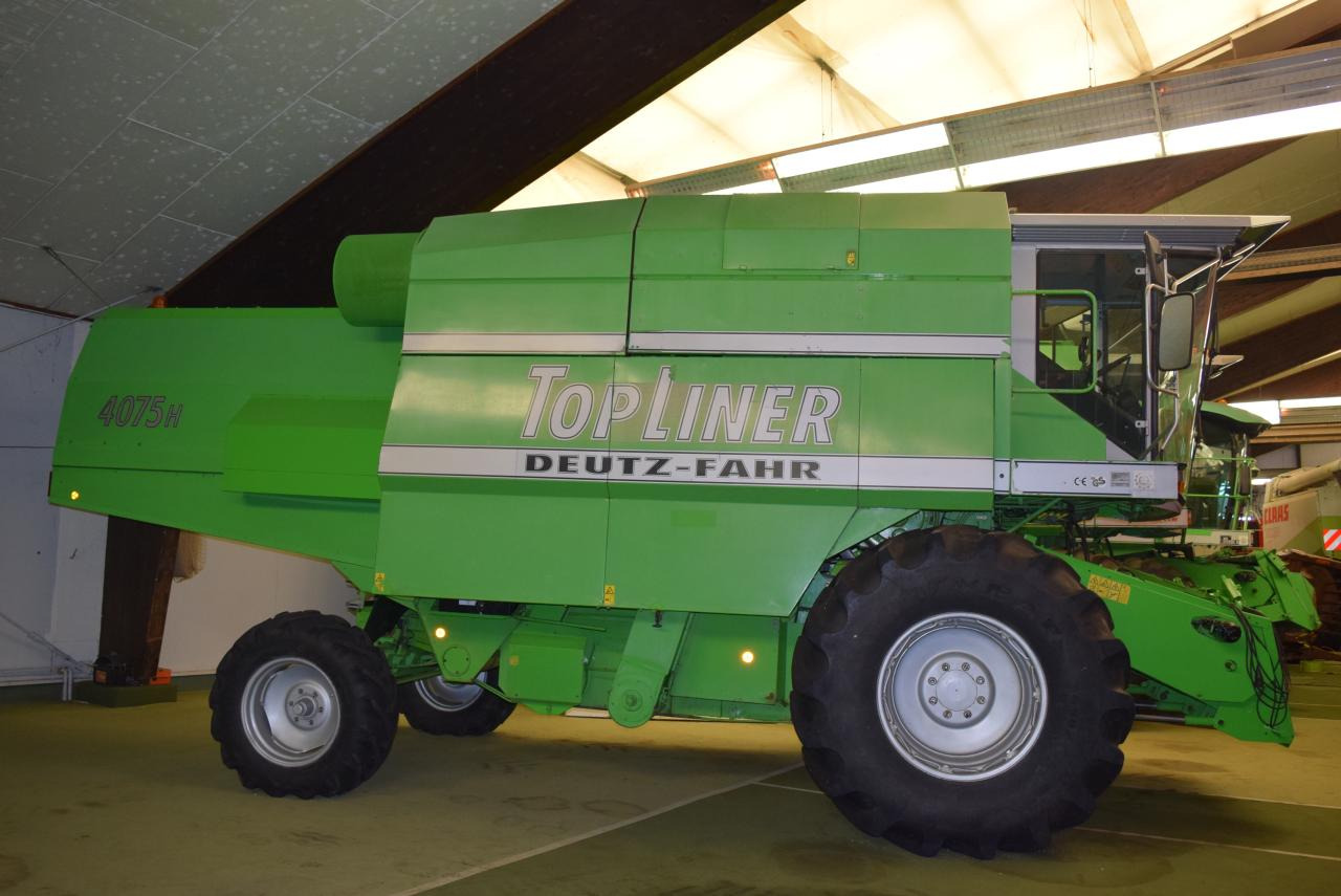 Deutz-Fahr 4075 H TopL. - Combine harvester: picture 1 Deutz-Fahr 4075 H TopL. - Combine harvester: picture 1