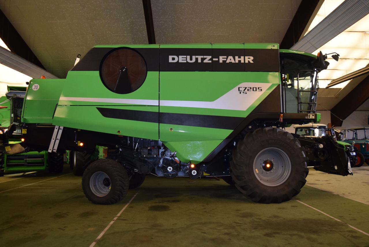 Deutz-Fahr C 7205 TS - Combine harvester: picture 2 Deutz-Fahr C 7205 TS - Combine harvester: picture 2