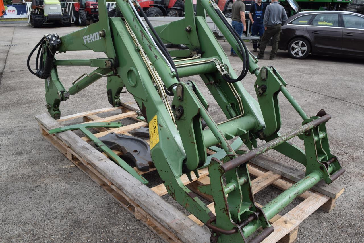 Fendt Frontlader für Serie 400 - Front loader for tractor: picture 5 Fendt Frontlader für Serie 400 - Front loader for tractor: picture 5