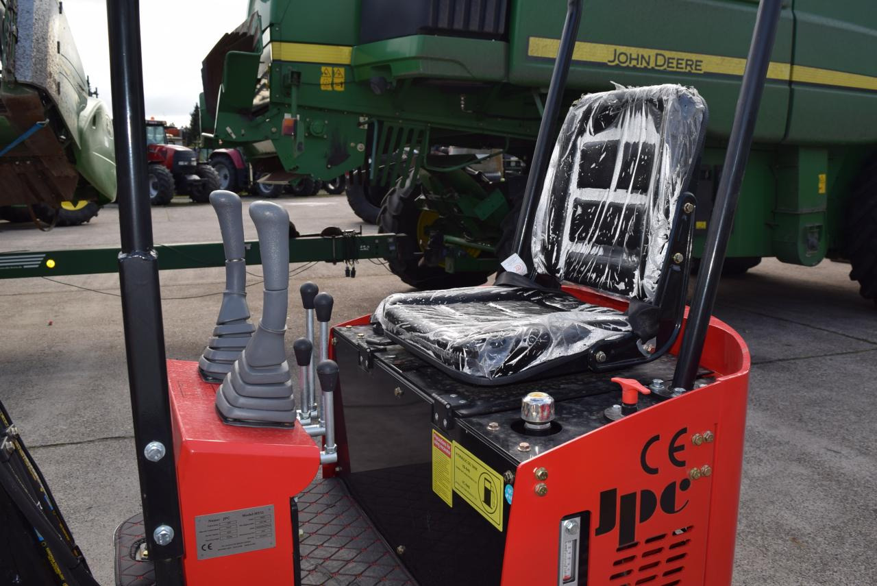 JPC HT12 - Mini excavator: picture 4 JPC HT12 - Mini excavator: picture 4