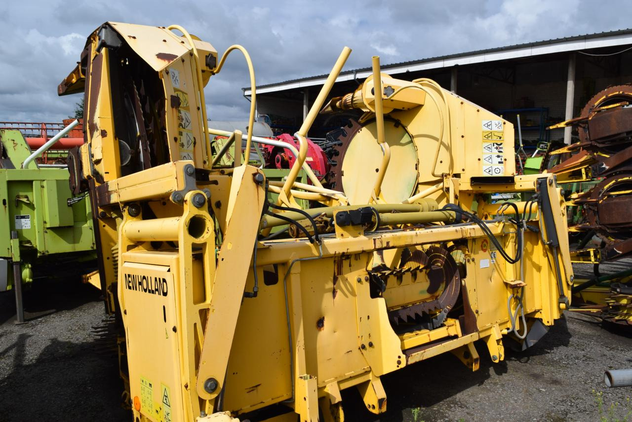 New Holland RI 600 *Maisgebiss* - Corn header: picture 3 New Holland RI 600 *Maisgebiss* - Corn header: picture 3