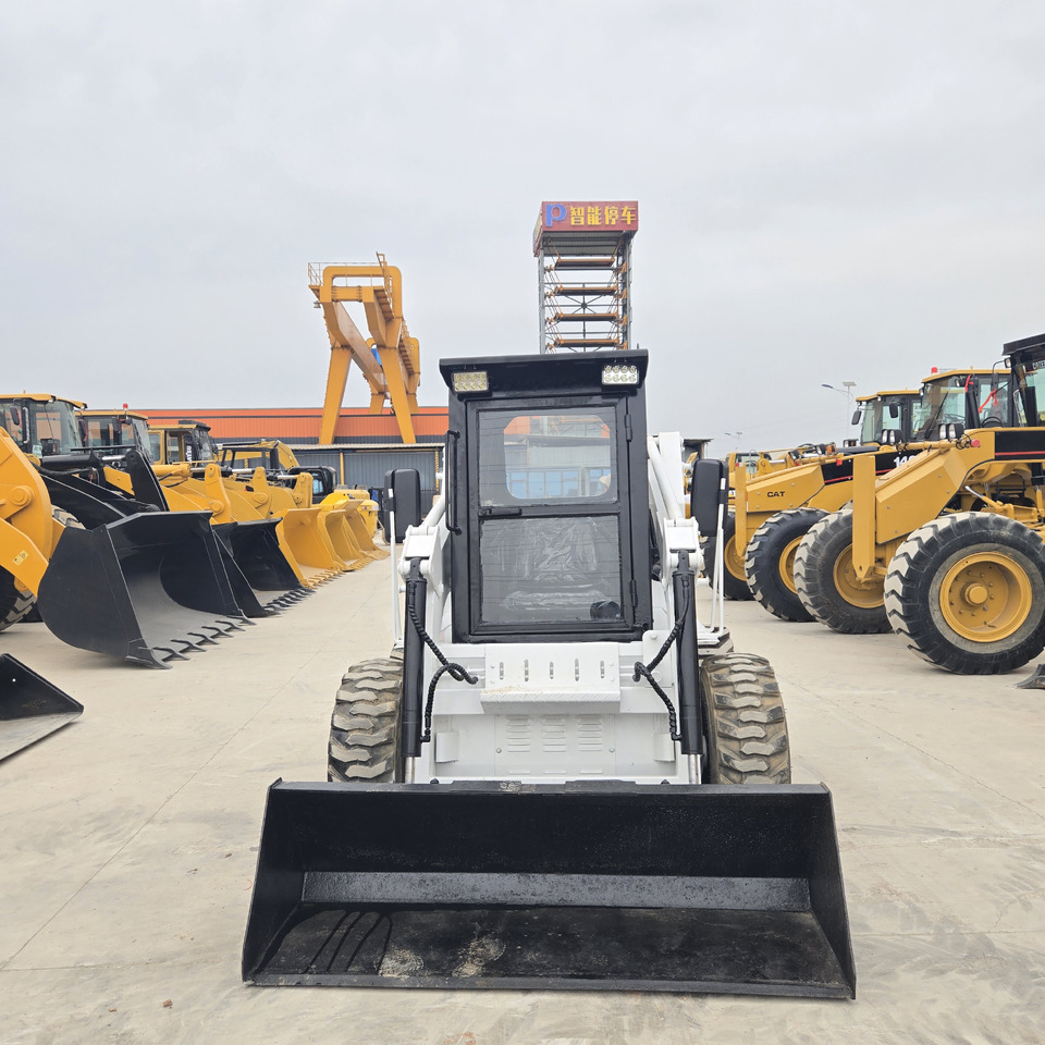 BOBCAT S300 - Skid steer loader: picture 4 BOBCAT S300 - Skid steer loader: picture 4
