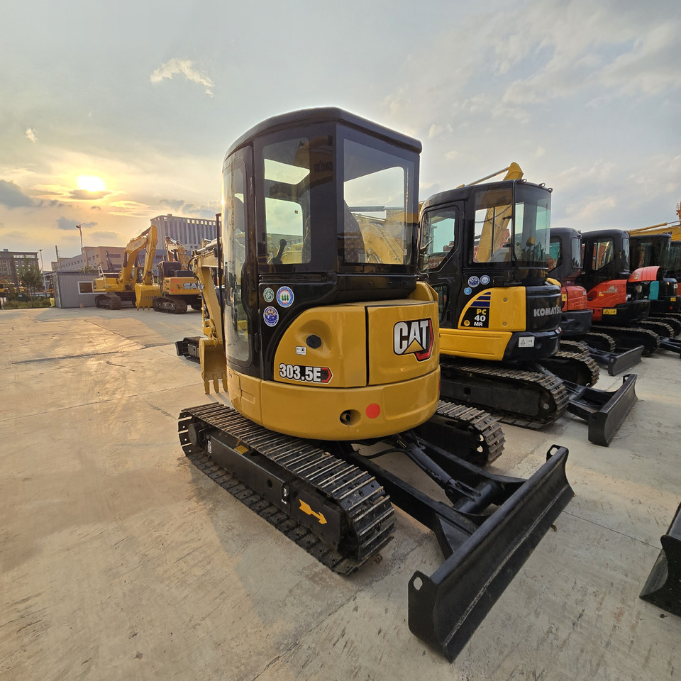 Mini excavator CATERPILLAR 303.5: picture 8