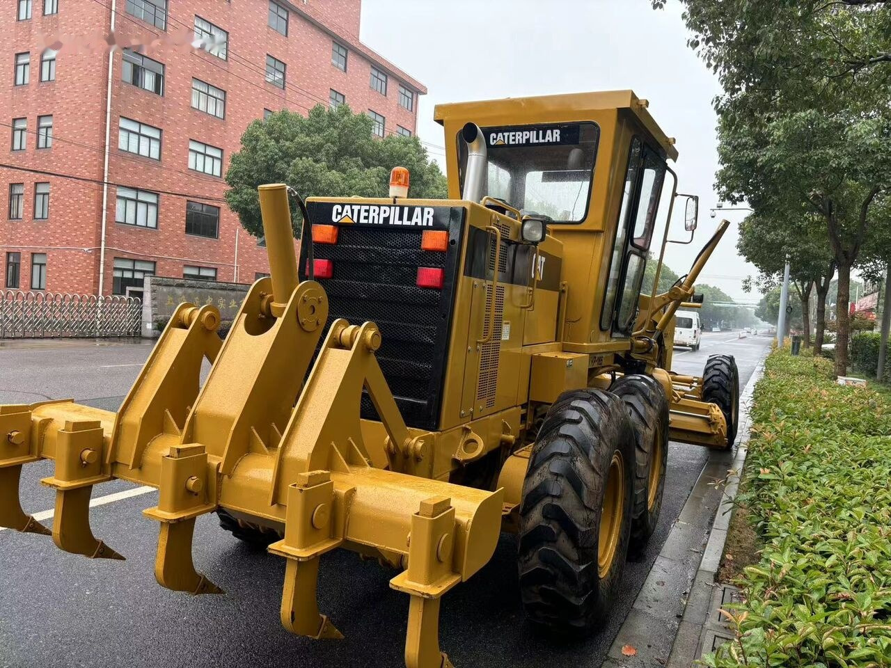 Grader Caterpillar 140H: picture 12