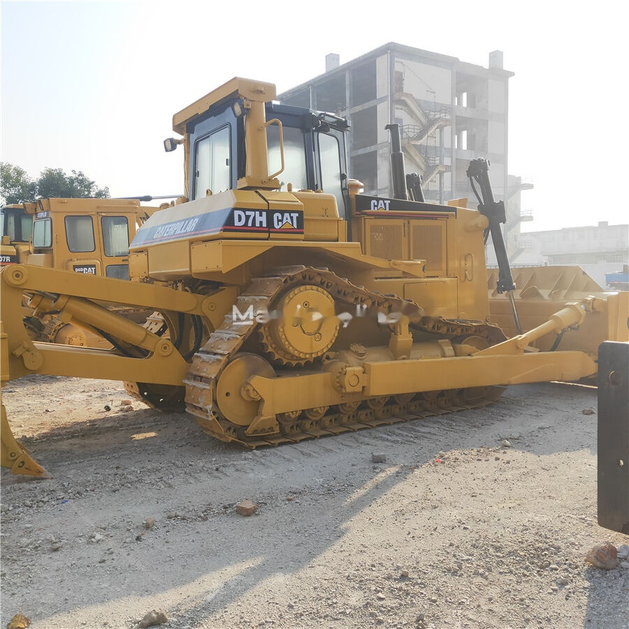 Caterpillar D7H - Bulldozer: picture 3 Caterpillar D7H - Bulldozer: picture 3