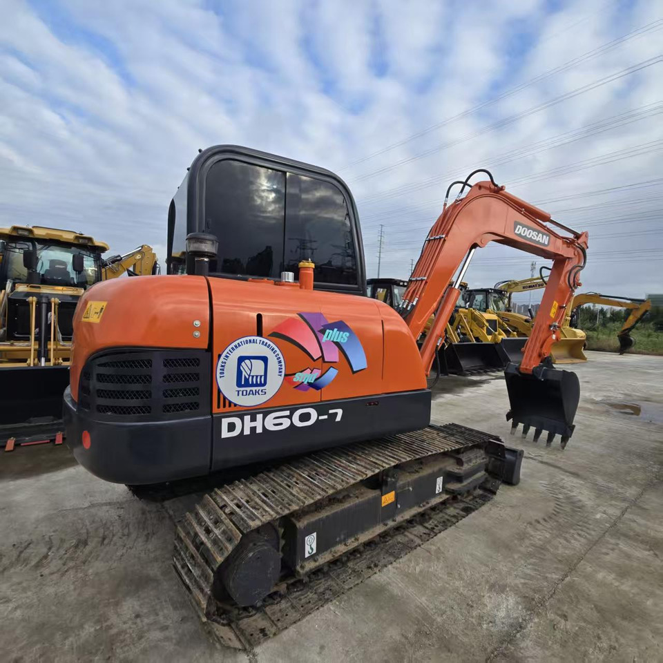 DOOSAN DH60-7 - Mini excavator: picture 2 DOOSAN DH60-7 - Mini excavator: picture 2