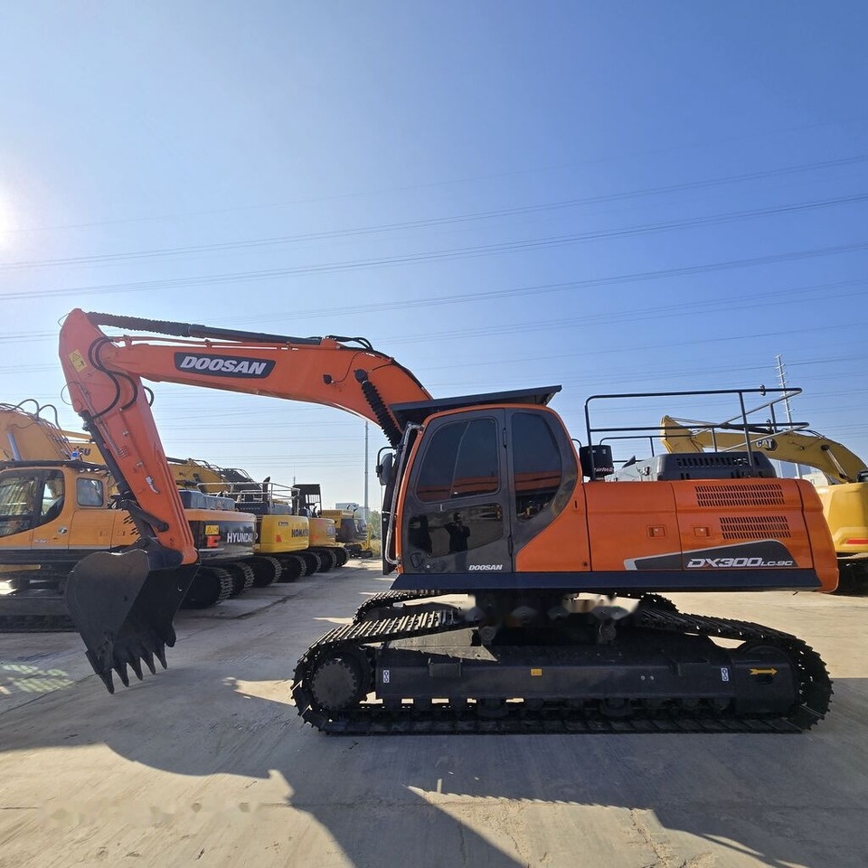 Doosan DX300 - Crawler excavator: picture 4 Doosan DX300 - Crawler excavator: picture 4