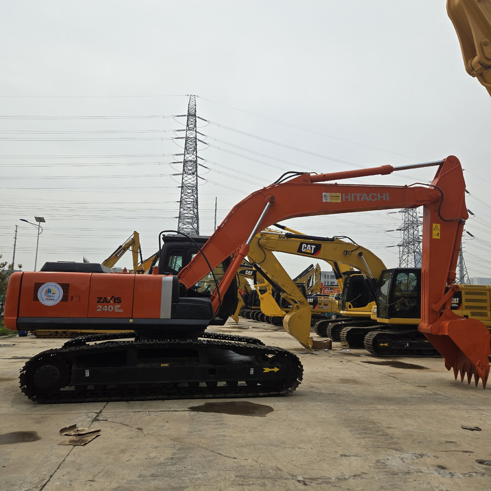 Hitachi ZX240 - Crawler excavator: picture 3 Hitachi ZX240 - Crawler excavator: picture 3