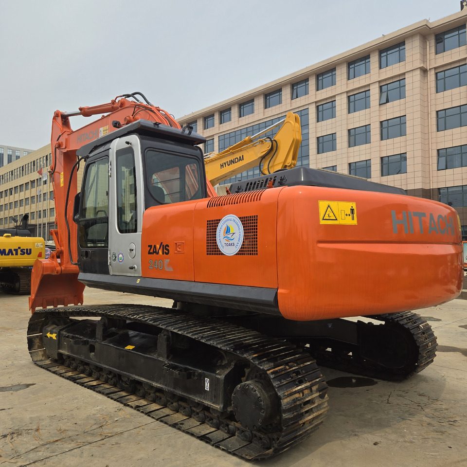 Hitachi ZX240 - Crawler excavator: picture 2 Hitachi ZX240 - Crawler excavator: picture 2