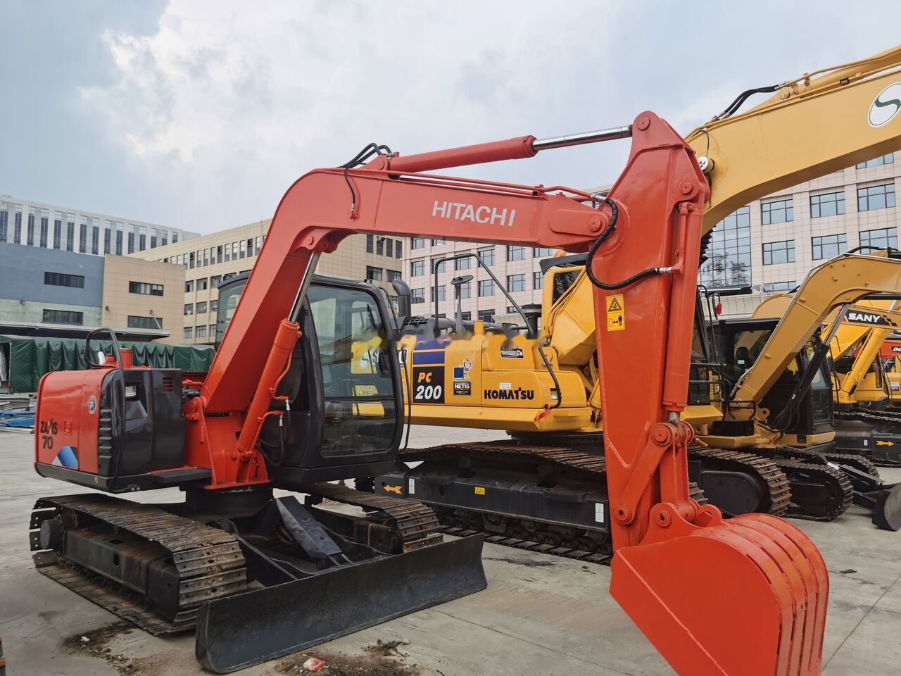 Hitachi ZX70 - Mini excavator: picture 1 Hitachi ZX70 - Mini excavator: picture 1
