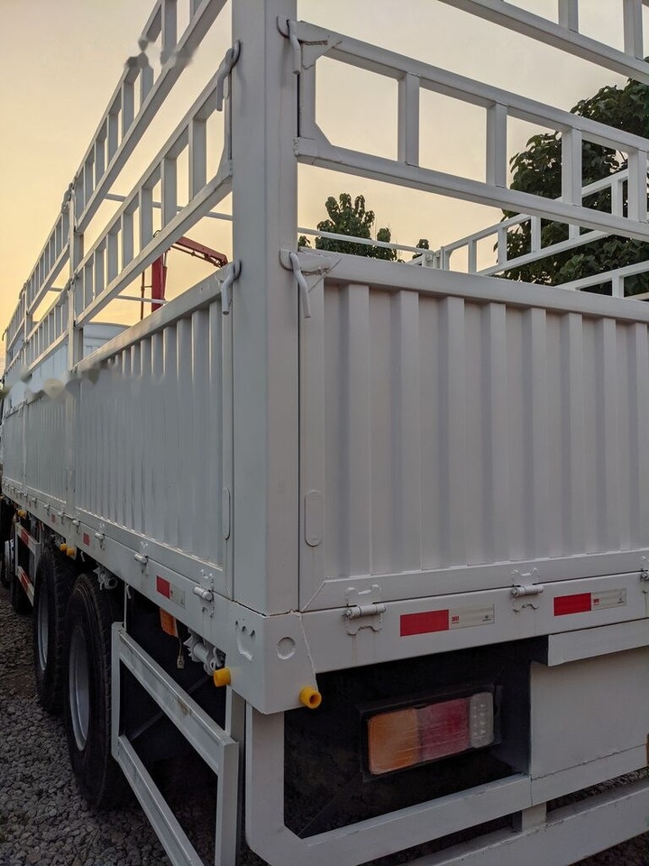 Howo 375 - Dropside/ Flatbed truck: picture 5 Howo 375 - Dropside/ Flatbed truck: picture 5