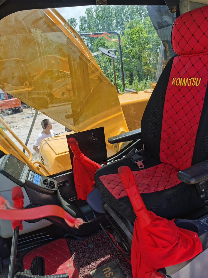 Crawler excavator Komatsu PC200: picture 7