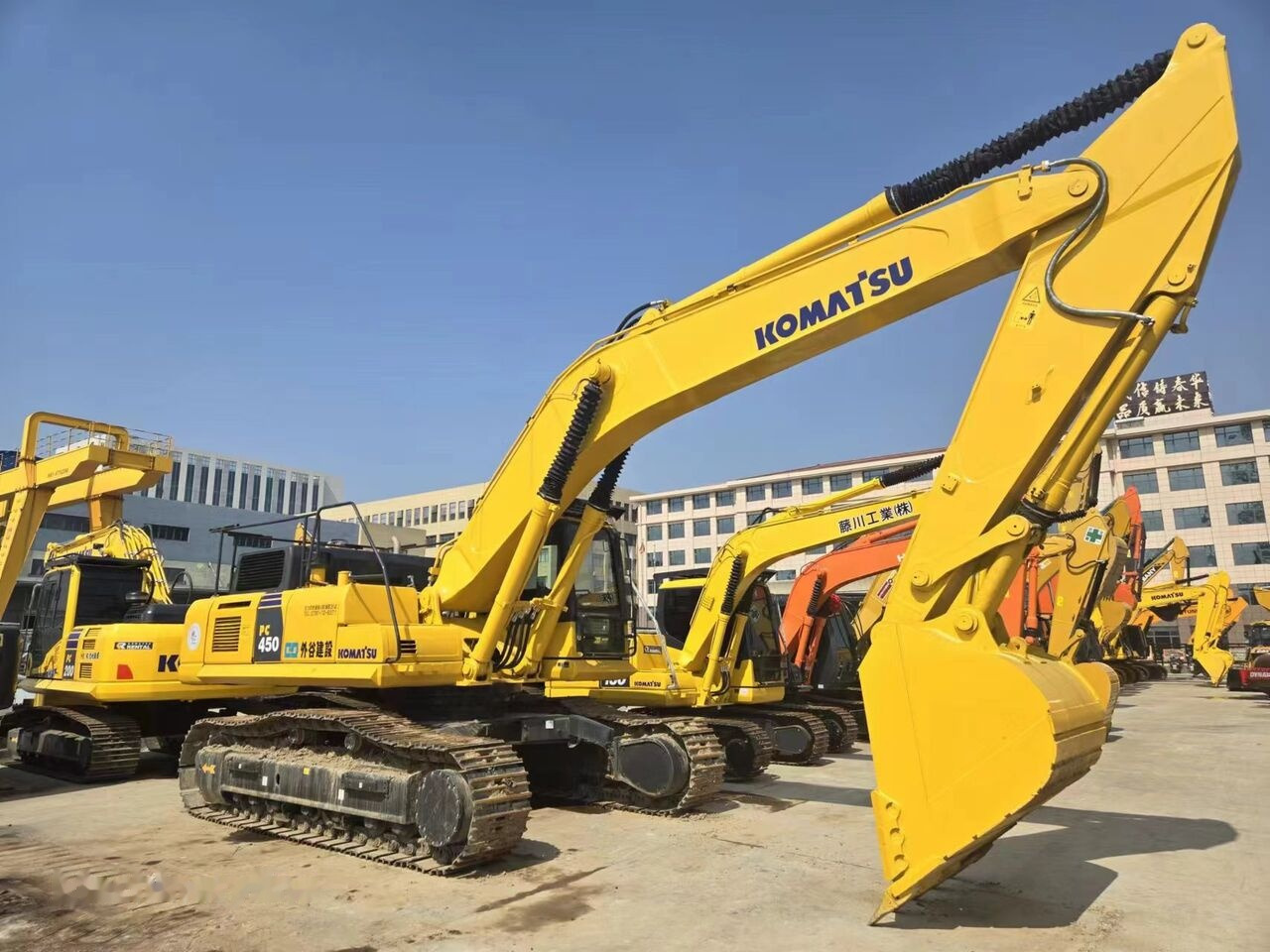 Komatsu PC450-8 - Crawler excavator: picture 1 Komatsu PC450-8 - Crawler excavator: picture 1