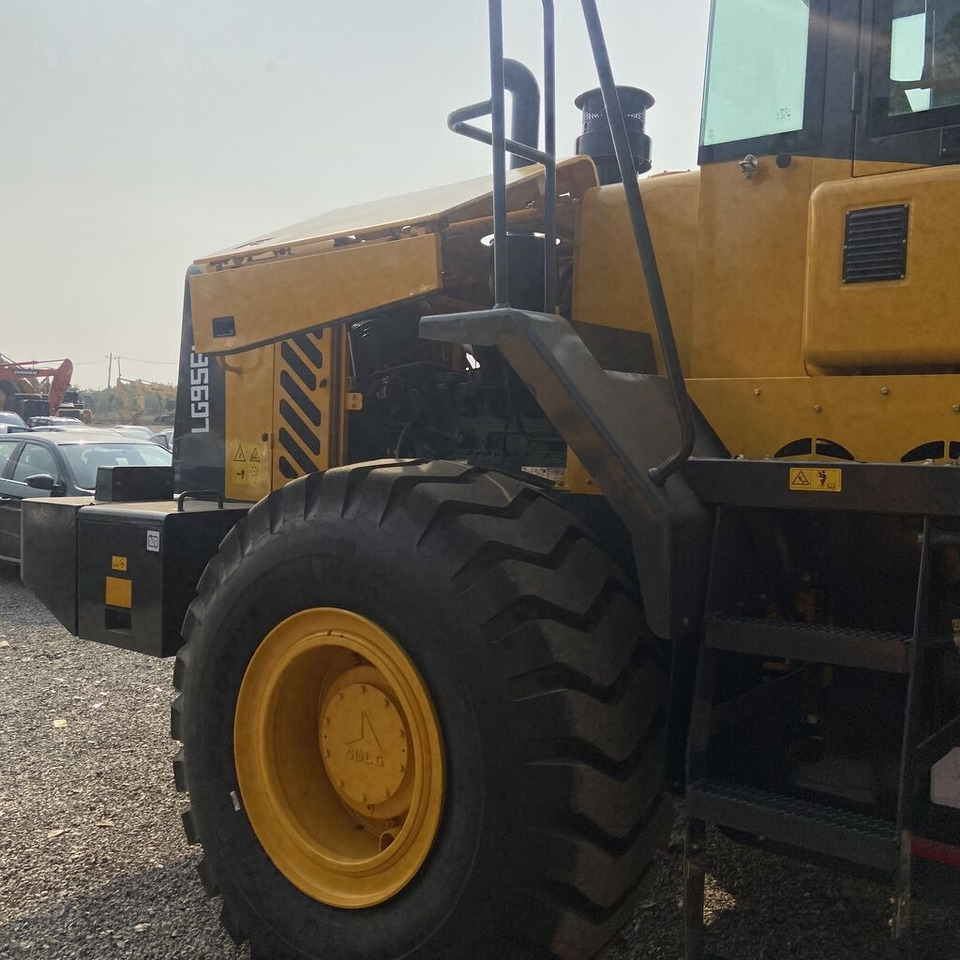 Wheel loader SDLG LG956L: picture 9