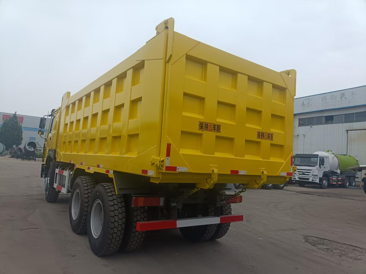 Tipper SINOTRUK HOWO 6x4: picture 7