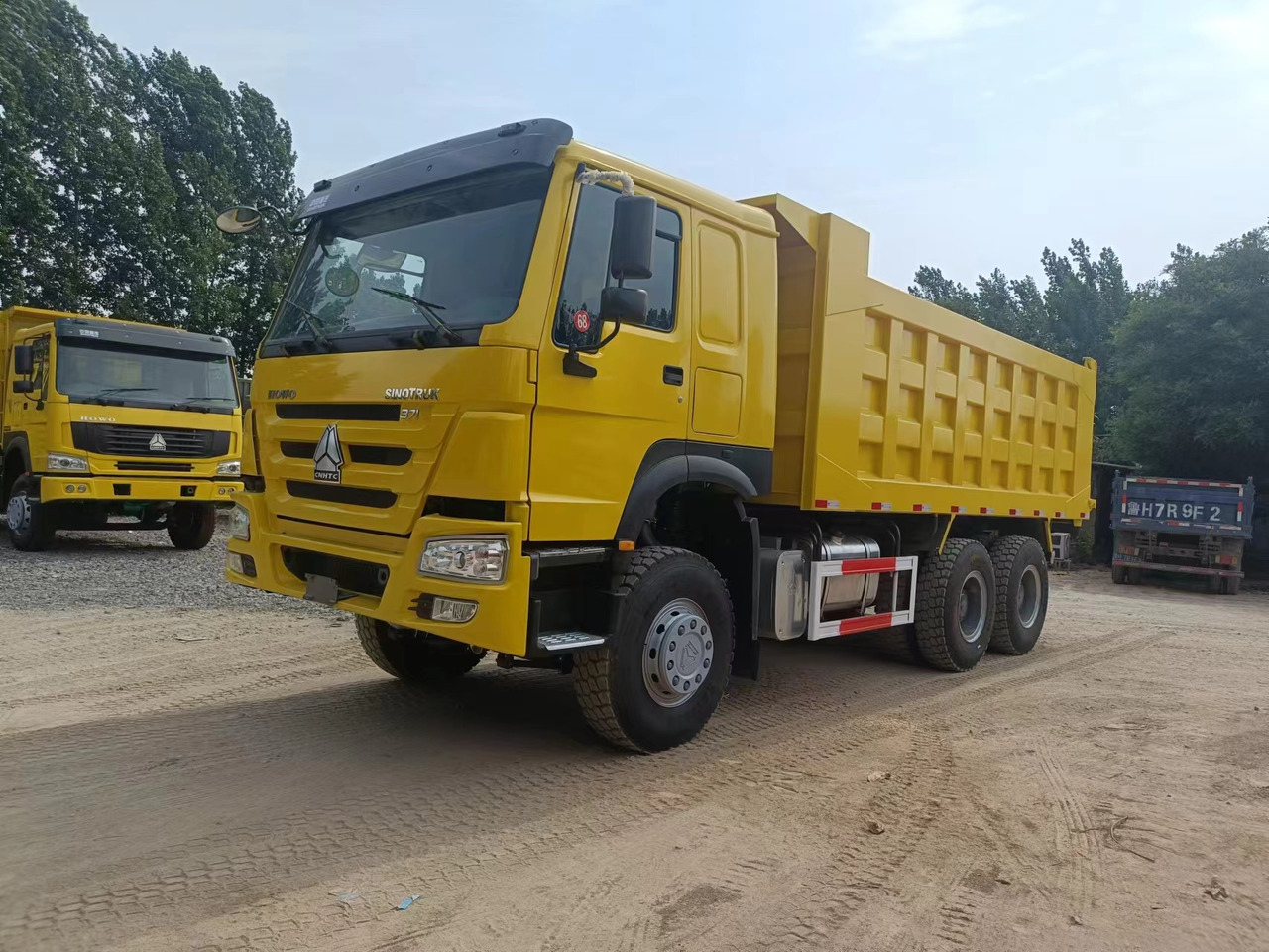 SINOTRUK HOWO - Tipper: picture 4 SINOTRUK HOWO - Tipper: picture 4