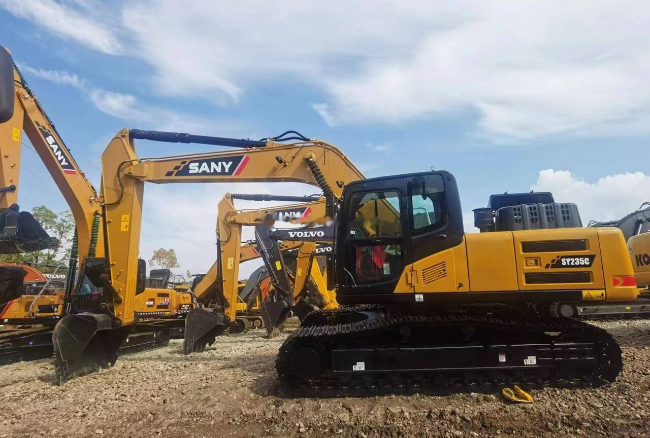 Sany SY235 - Crawler excavator: picture 2 Sany SY235 - Crawler excavator: picture 2
