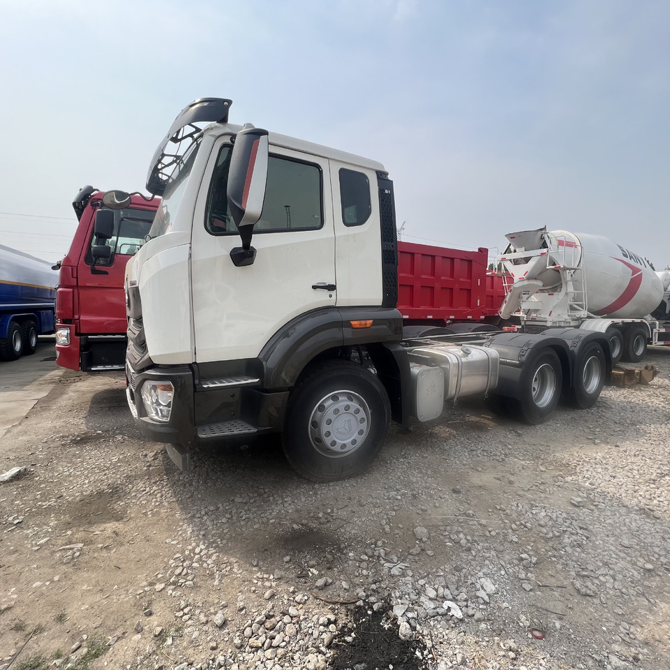 SINOTRUK HOHAN - Tractor truck: picture 4 SINOTRUK HOHAN - Tractor truck: picture 4