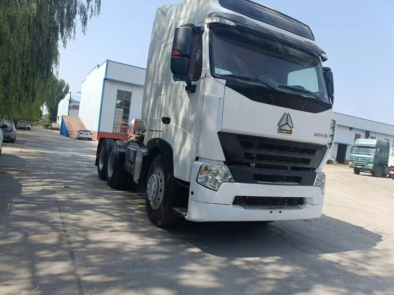 SINOTRUK HOWO A7 - Tractor truck: picture 1 SINOTRUK HOWO A7 - Tractor truck: picture 1