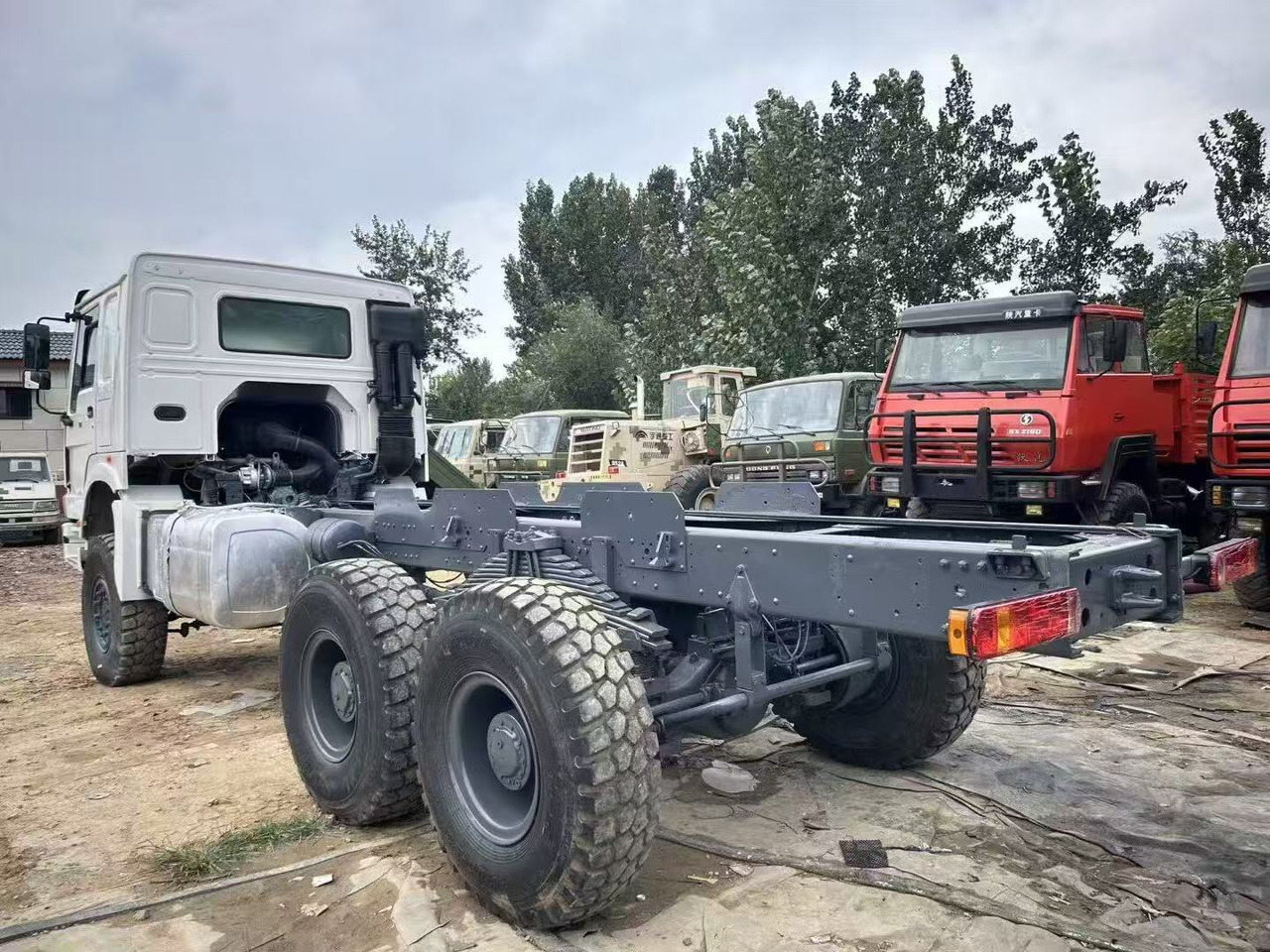 SINOTRUK HOWO - Tractor truck: picture 4 SINOTRUK HOWO - Tractor truck: picture 4