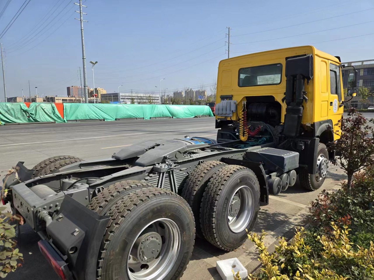 SINOTRUK HOWO - Tractor truck: picture 1 SINOTRUK HOWO - Tractor truck: picture 1