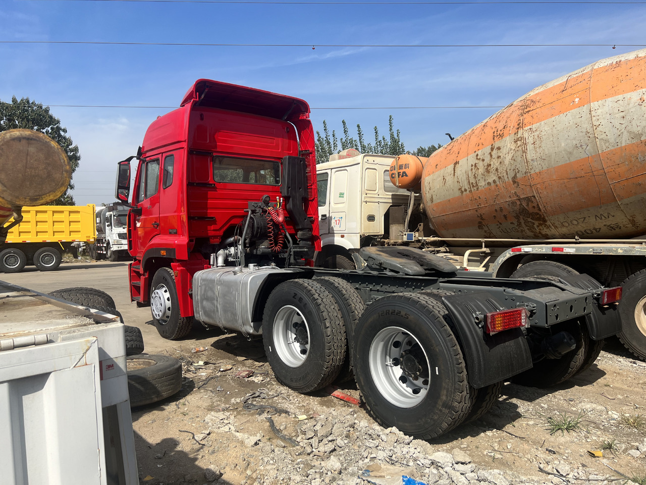 Tractor truck SINOTRUK HOWO trailer head: picture 7 Tractor truck SINOTRUK HOWO trailer head: picture 7