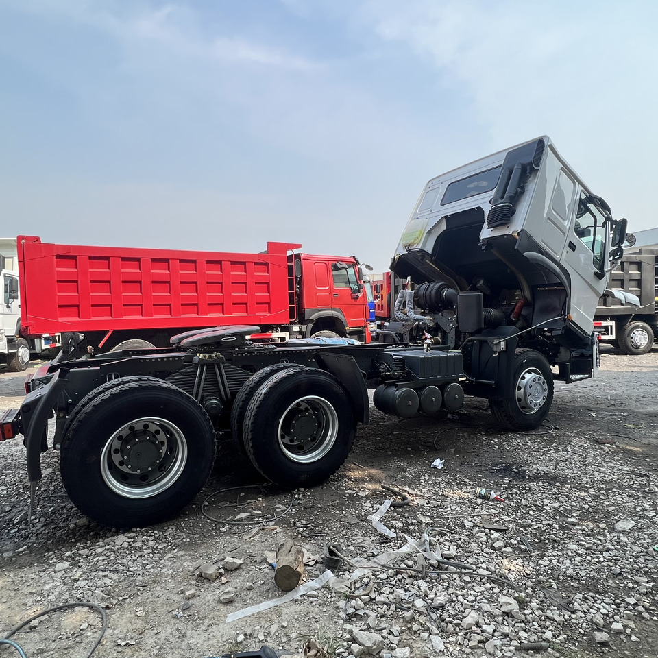 SINOTRUK HOWO tralier head - Tractor truck: picture 1 SINOTRUK HOWO tralier head - Tractor truck: picture 1