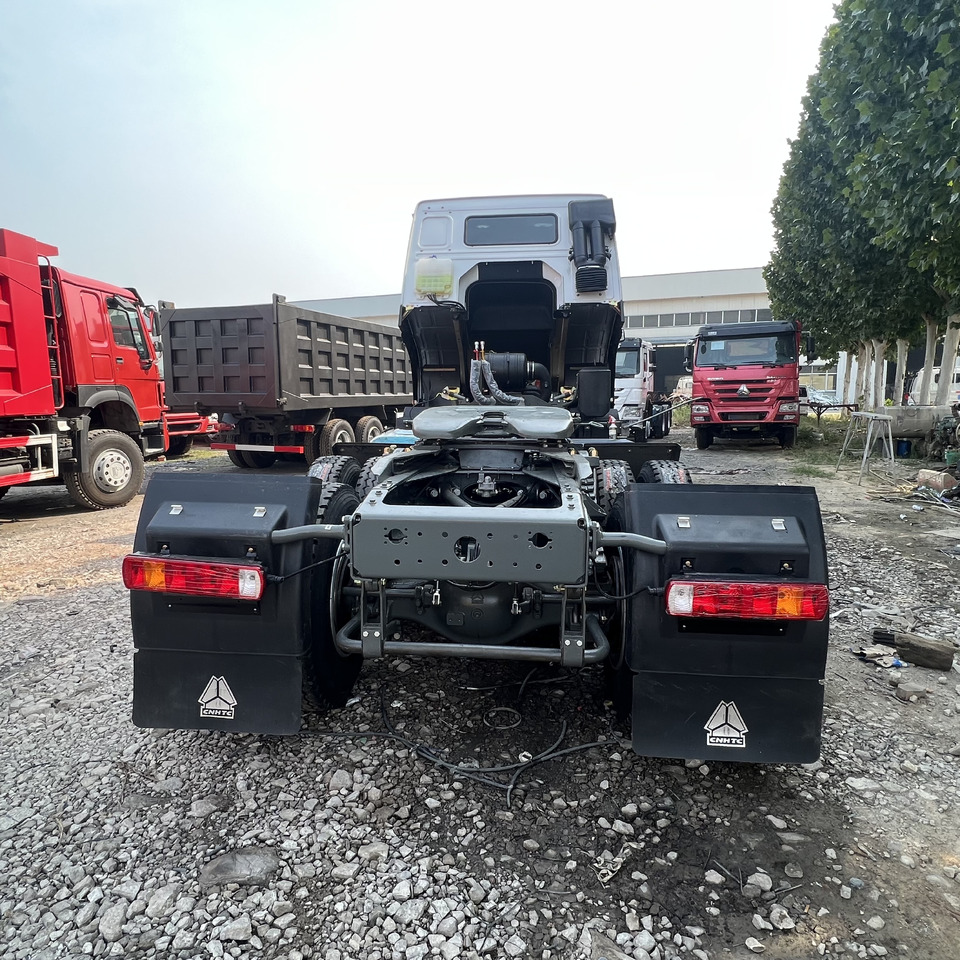 SINOTRUK Howo tractor head - Tractor truck: picture 3 SINOTRUK Howo tractor head - Tractor truck: picture 3