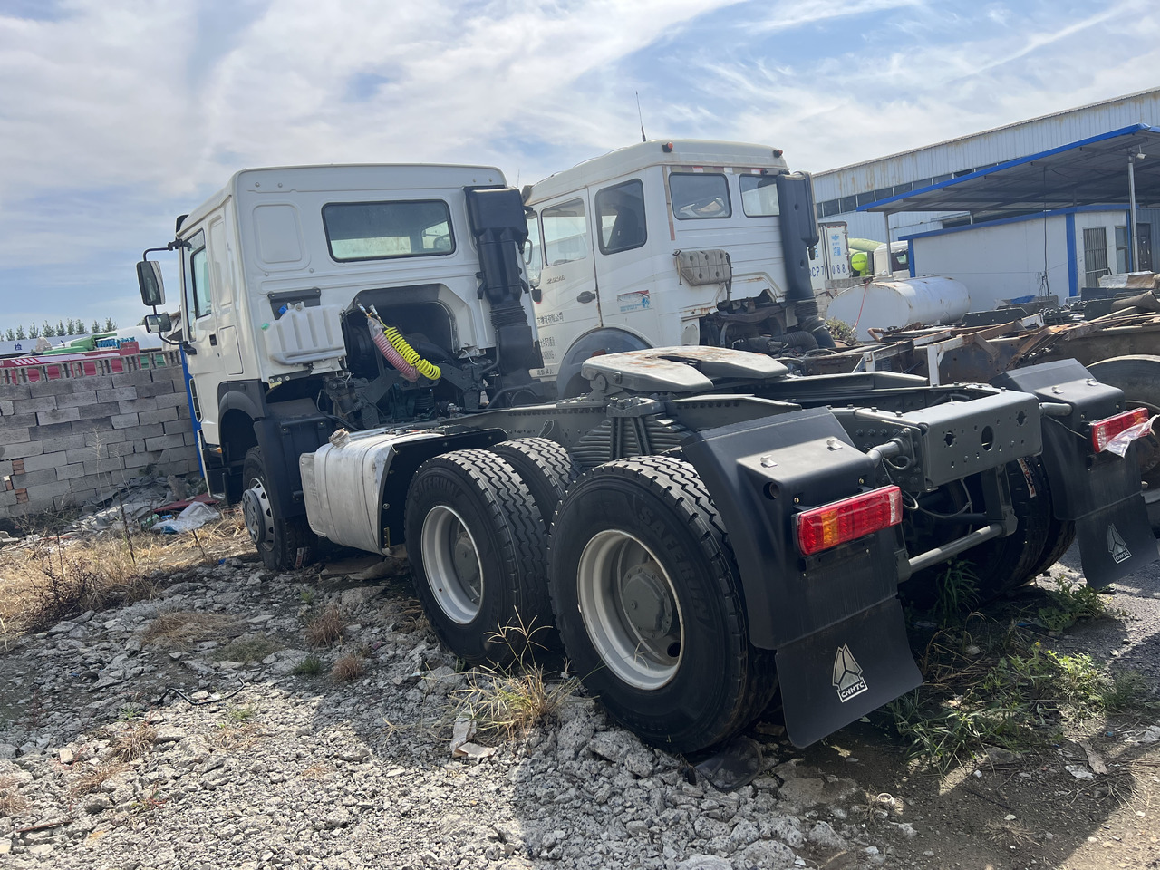 SINOTRUK Trailer head - Tractor truck: picture 5 SINOTRUK Trailer head - Tractor truck: picture 5