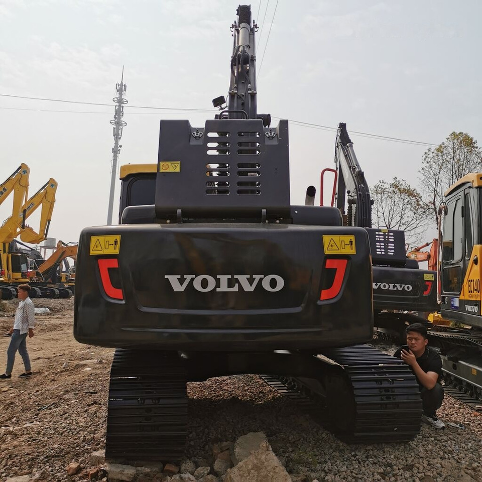 Crawler excavator Volvo EC140: picture 7