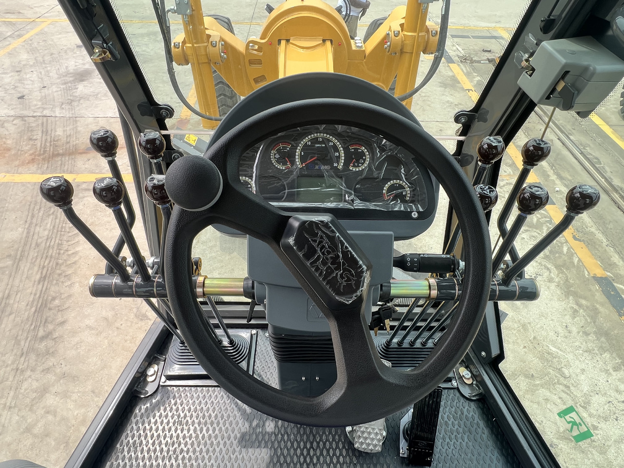 XCMG GR165 - Grader: picture 2 XCMG GR165 - Grader: picture 2